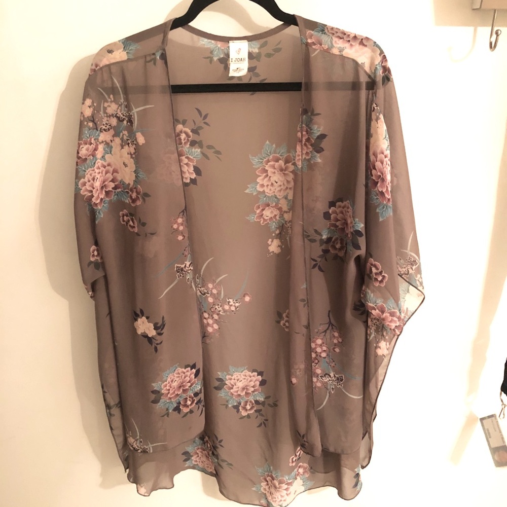 Floral kimono